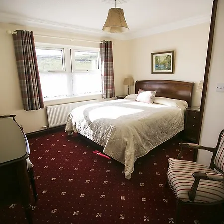 Moloney House לינה וארוחת בוקר דולין