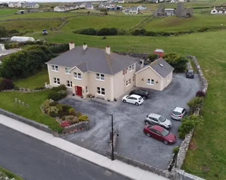 Moloney House 4*