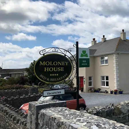 Moloney House 4*